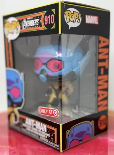 Funko Pop ANT-MAN #910 - Marvel Black Light - Target Exclusive Dmg Box