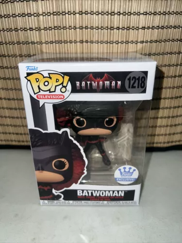Funko Pop! DC Comics Batwoman #1218 (Funko Shop) Vinyl Figure