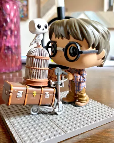 Funko Pop! Deluxe – Harry Potter Pushing Trolley #135 – Never Used