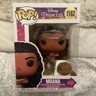 FUNKO POP! DISNEY PRINCESS #1162 MOANA GOLD W/ PIN FUNKO EXCLUSIVE W/ PROTECTOR