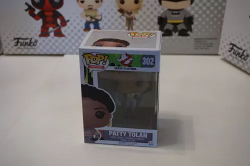 FUNKO POP MOVIES 2016 NEW GHOSTBUSTERS PATTY TOLAN #302 Figure IN STOCK PROTECTO