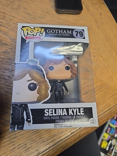 Funko Pop Selina Kyle 79 Gotham Before The Legend Pop Protector included
