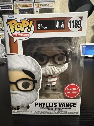 Funko Pop The Office Phyllis Vance Santa Outfit #1189 GameStop Excl In Protector
