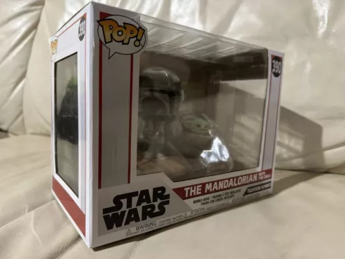 Funko POP! Vinyl #390 Star Wars The Mandalorian With The Child Baby Yoda