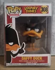 Funko Pop Vinyl - Looney Tunes - Daffy Duck #308 + Protector