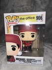Funko Pop! Vinyl: The Office - Michael Scott as Classy Santa #906