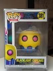 Funko POP! Games Five Nights at Freddys Blacklight Cupcake #381 w/Pop Protector
