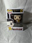 Funko Pop! Vinyl: Freddie Mercury (Wembley 1986) #96 B9
