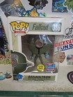 Funko POP! Games Fallout Assaultron #386 (Glow) (2018 Fall Con) Vinyl Figure
