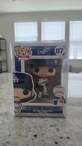 Funko Pop! Los Angeles Dodgers Clayton Kershaw #7 Home White Jersey - wProtector