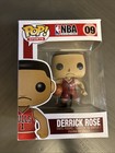 Funko POP Sports NBA Chicago Bulls Derrick Rose 09 Vaulted/Pop Protector