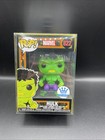 Funko Pop Marvel Hulk #822 Funko Shop Exclusive Black Light Limited/w protector