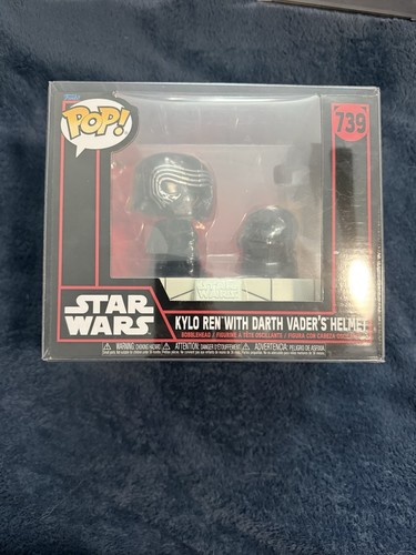 Funko Pop Deluxe Moment Star Wars Kylo Ren w/ Darth Vader's Helmet #739 Figure