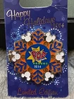 2014 Disney Parks  Happy Holidays  Pop Century LE 1200 Pin Mickey Mouse