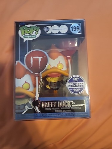 Daffy Duck As Pennywise #199 WB 100 Funko Pop 1900 PCS W/Protector 🔥