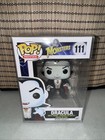 Funko Pop! Movies Universal Monsters - Dracula #111 Vinyl Figure W/Protector
