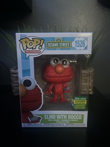 Elmo with Rocco #1526 - Sesame Street Funko Pop! [2024 Summer Convention]