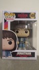 #1459 - JONATHAN with GOLF CLUB (STRANGER THINGS) Funko Pop + PROTECTOR