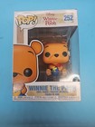 Funko Pop! Vinyl: Disney - Winnie the Pooh (Seated) #252