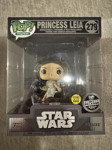 Funko Pop DIGITAL STAR WARS PRINCESS LEIA Royalty 279 GITD ONLY 1,605 Redeemed