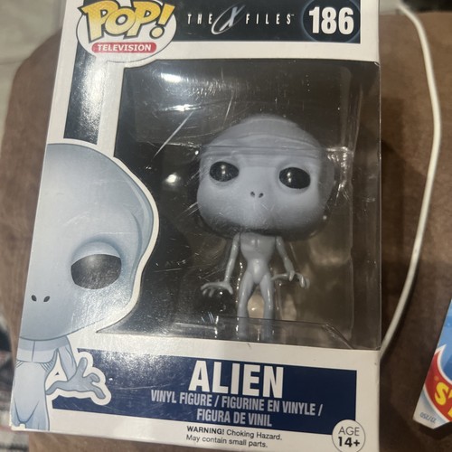 Funko Pop Vinyl - Alien #186: The X-Files (TV) with Pop Protector