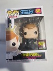 Funko! Vinyl: DC Universe - Freddy Funko As Batman (Digital Pop!...