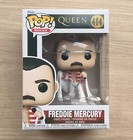 Funko Pop Rocks Queen Freddie Mercury With Cape #414 + Free Protector