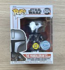 Funko Pop Star Wars The Mandalorian With Darksaber GITD #604 + Free Protector