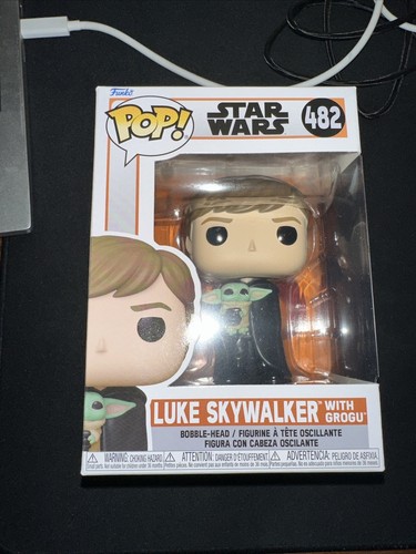 Funko Pop! Star Wars The Mandalorian Luke Skywalker with Grogu #482