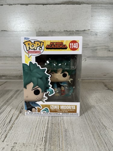 My Hero Academia Anime Izuku Midoriya Wearing Gloves POP! Figure #1140 FUNKO NIB