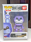 Funko POP! Games Five Nights at Freddys FNAF Bonnie #107 w/Pop Protector