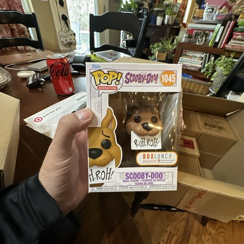 Funko POP! Animation Scooby-Doo with Ruh-Roh Sign #1045 ~ Box Lunch Exclusive