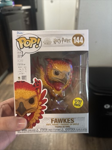 Funko Pop! Vinyl: Harry Potter Fawkes #144 (Glow In The Dark)