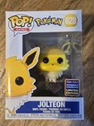 Funko Pop! Pokemon #628 Jolteon Diamond / 2021 Wondrous Convention