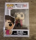Funko Pop! Television Vinyl Figure Umbrella Academy Klaus #931 w/ Protector