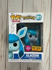 Funko Pop! Hot Topic Exclusive Pokemon Glaceon Flocked #921 w/Premium Protector