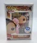Funko Pop! Vinyl Chun-Li Figure #136 DC Street Fighter with Protector