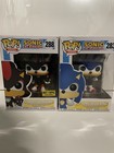 Funko Pop!- Sonic the Hedgehog - Shadow (288)- Sonic (283) Hot Topic