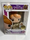 FUNKO POP DISNEY PRINCESS 222 CINDERELLA GOLD W/ PIN FUNKO EXCLUSIVE In Proector