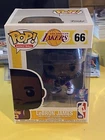 Funko Pop! Basketball Los Angeles Lakers LeBron James Purple #66 + Protector