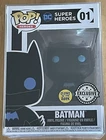 Funko Pop DC Heroes Batman #01 Exclusive Glow In The Dark Free Pop Protector