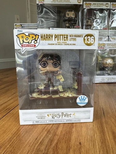 Funko POP! Deluxe: Harry Potter With Hogwarts Letters #136 (Funko Shop Exc.)