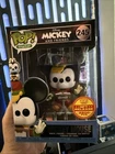 Funko Pop Disney 245 Mickey Mouse Royalty LE 2500 Mickey And Friends