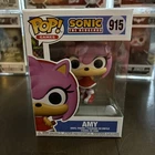 Funko Pop! Games: Sonic The Hedgehog - Amy #915 Vinyl Figure W/Pop Protector ￼