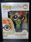 FUNKO POP! : HARRY POTTER SERIES - SYBILL TRELAWNEY #86 WITH POP PROTECTOR