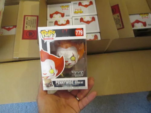 FUNKO POP IT CHAPTER TWO PENNYWISE WITH BEAVER HAT 779 EXCLUSIVE FYE F.Y.E. 2019