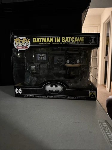 Funko Pop! Moments: DC Universe - Batman in Batcave #519