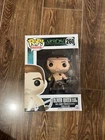 Funko Pop! Oliver Queen Island Scarred #260