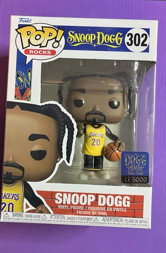 Funko Pop!: Snoop Dogg-LE 500 pieces  #302 - Free Shipping w/Hardstack Protector