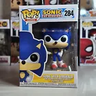 Funko Pop! Sonic the Hedgehog: Sonic With Emerald #284 And Pop Protector